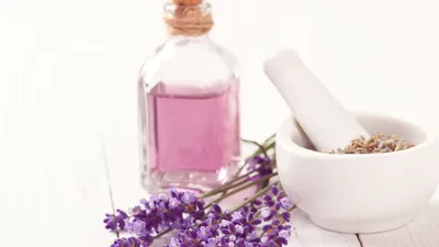 How to Spot Low-Quality Essential Oils Quickly