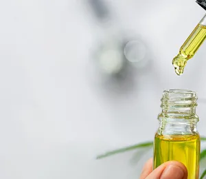 Essential Oils That Can Irritate Skin (And How to Avoid It)