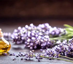 The Difference Between Essential Oils and Fragrance Oils