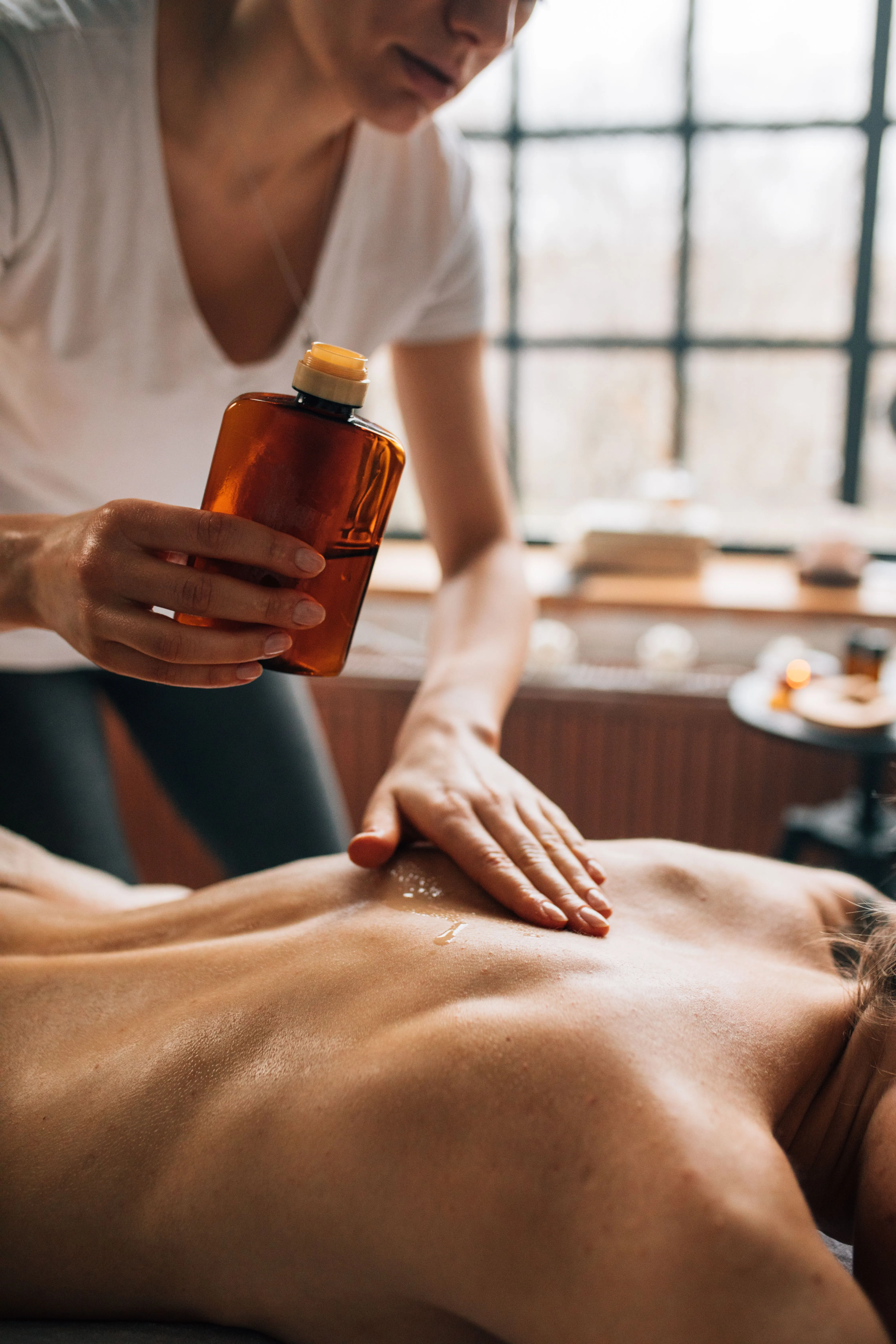 oil back massage