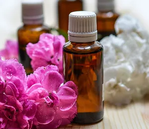 6 Best Lavender Essential Oils for Relaxation